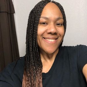 Meet your Posher, Latoya